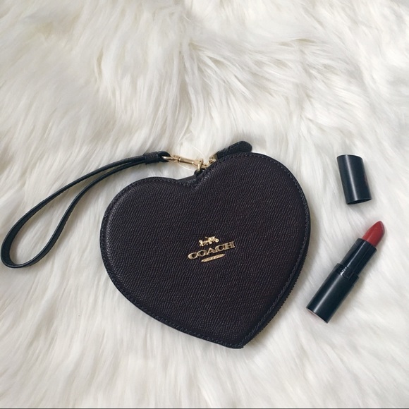 Coach Handbags - NWOT ☕️ Coach Heart Brown Wristlet